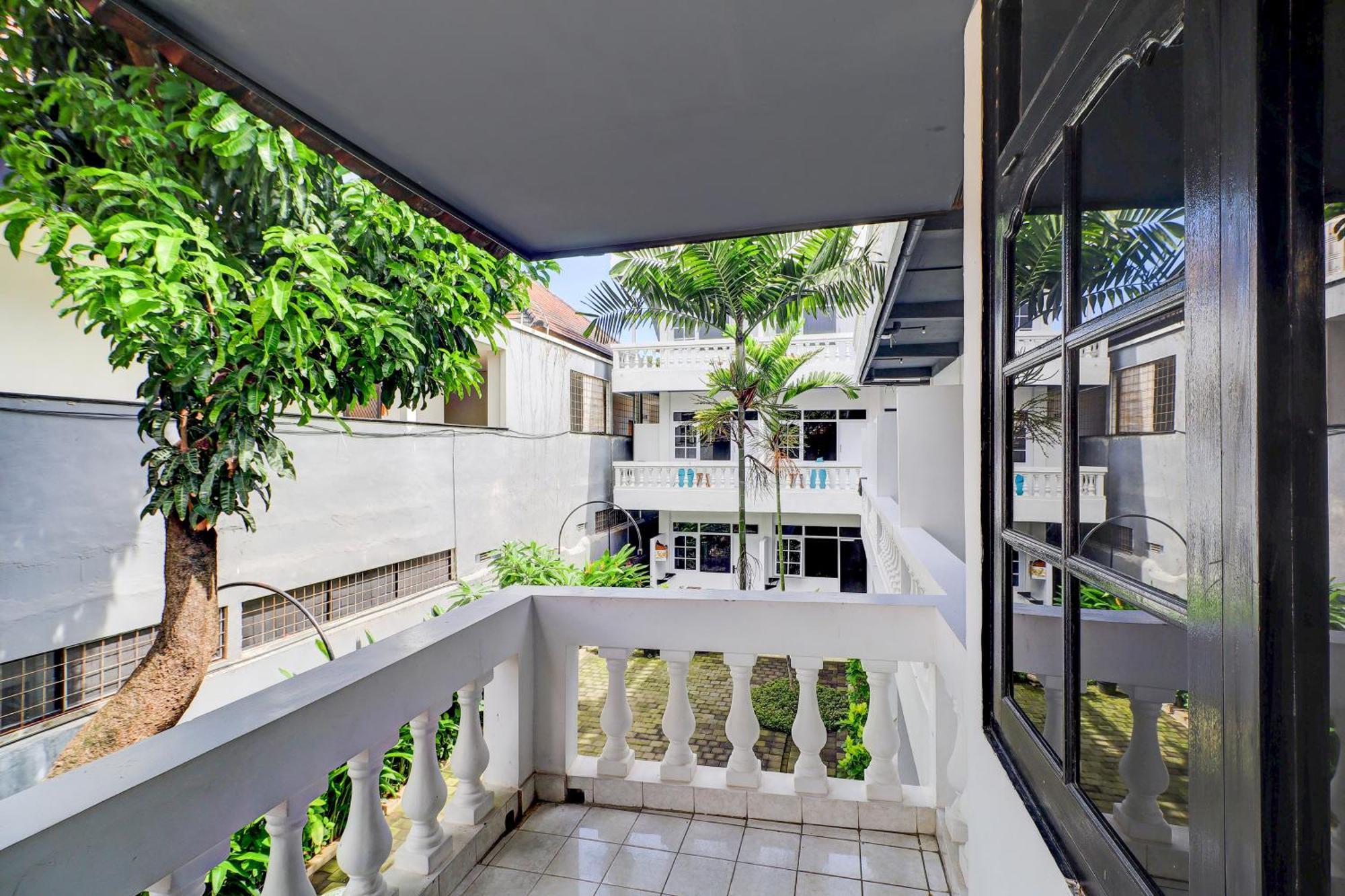 Collection O Legian Near Legian Beach Exterior photo